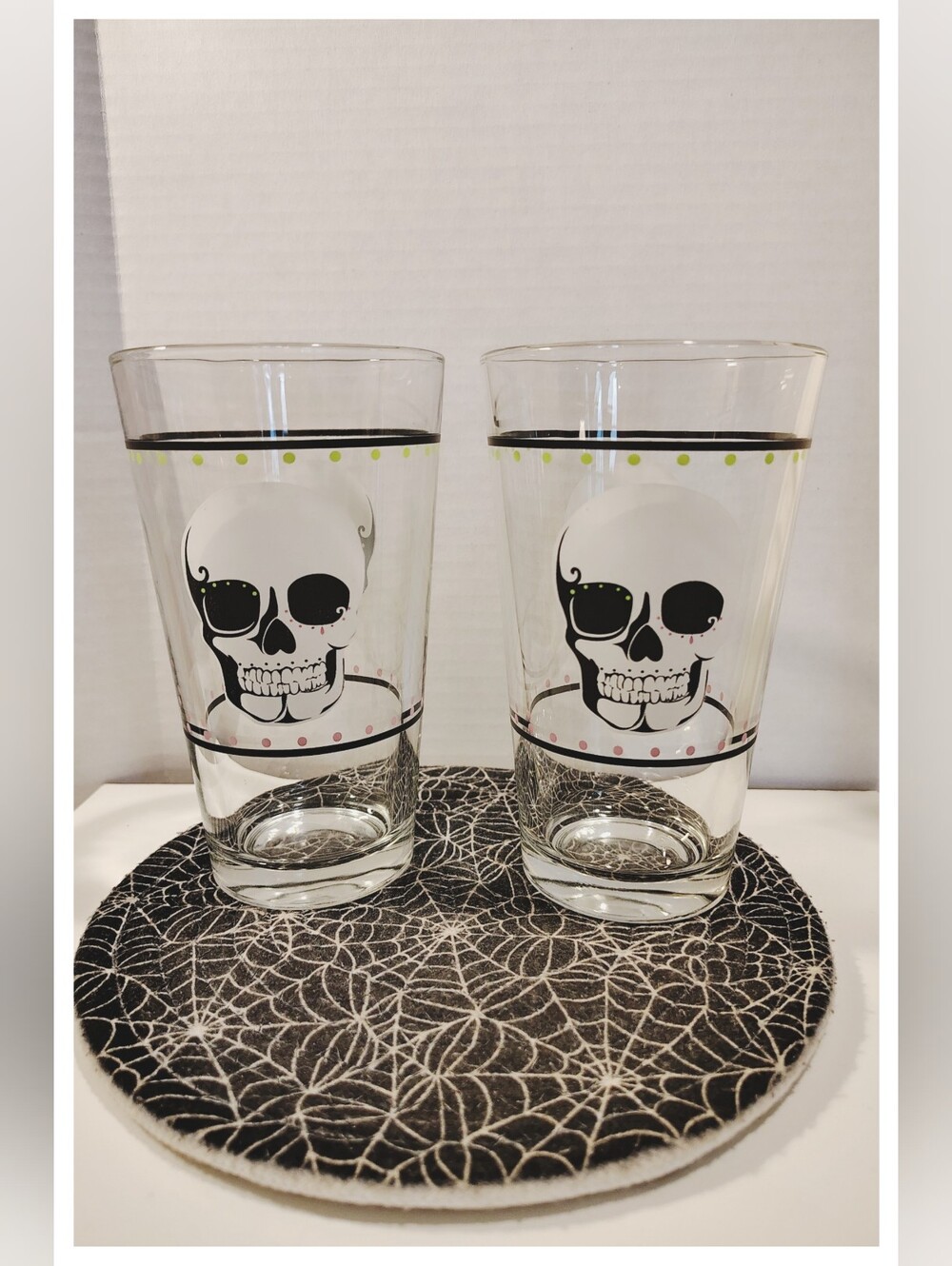 ☠️ Skull Design ☠️ Pint Glasses - Set of 2